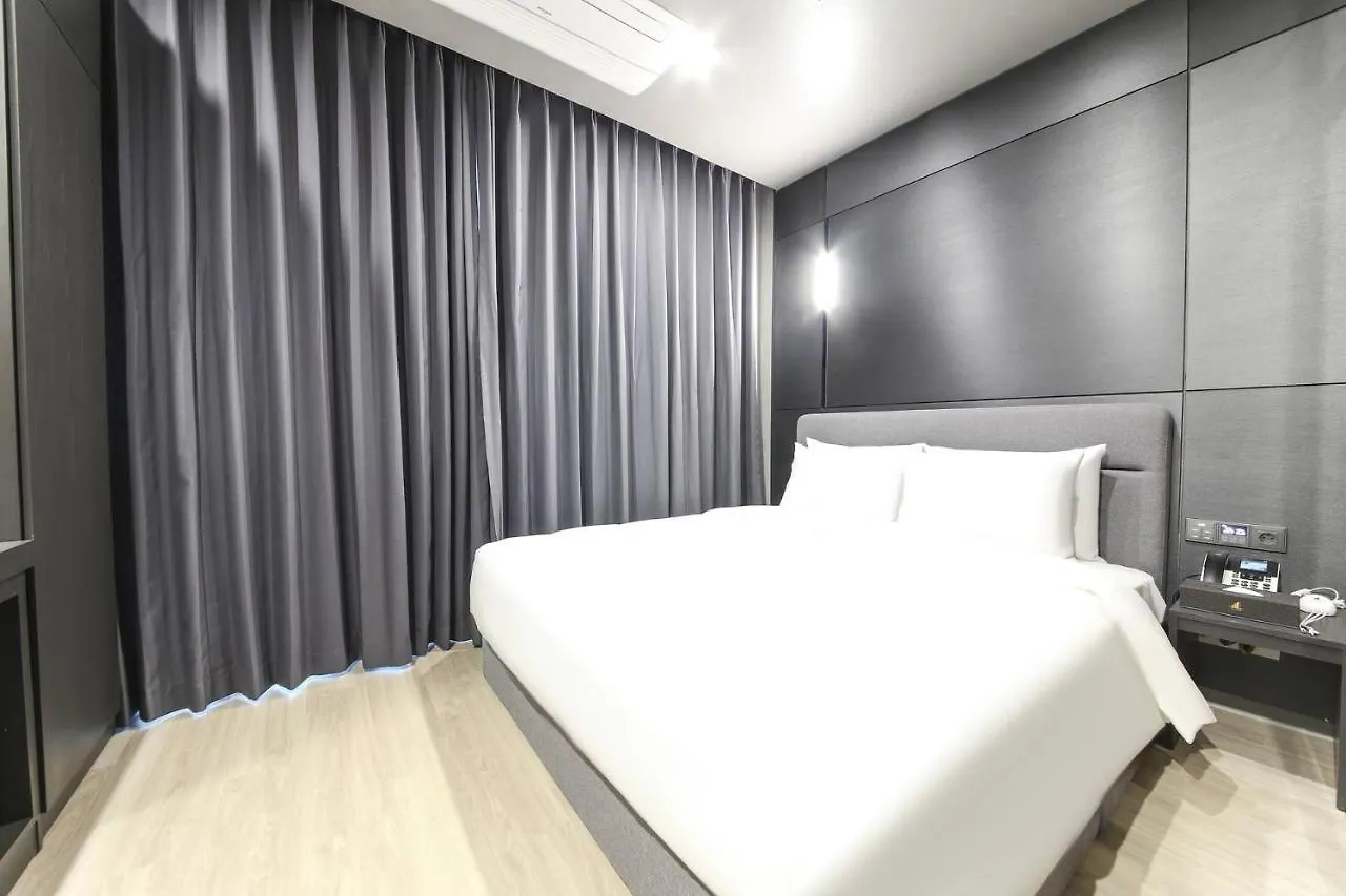 City Hotel The Busan Metro