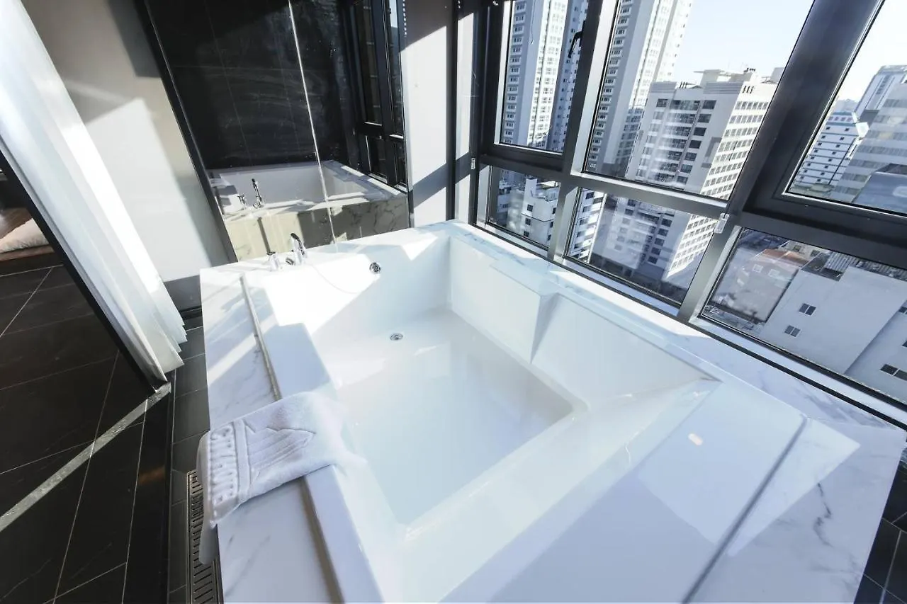 City Hotel The Busan Metro