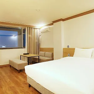 Dawn Busan