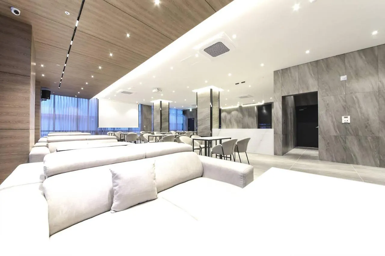 City Hotel The Busan Metro